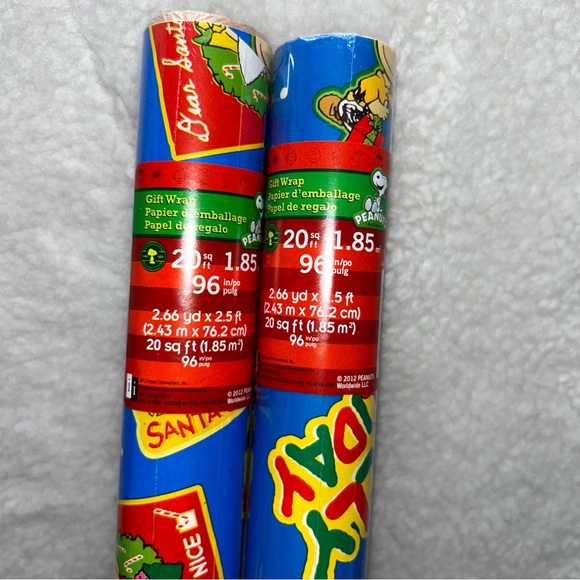 Peanuts 2012 Christmas Gift Wrap 20 sq ft 2 rolls Snoopy Charlie Sally Brown - Picture 3 of 12